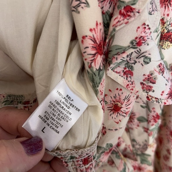 Kayla’s Armoire shirt Floral Wrap Top large New lined ruffled - Picture 6 of 7